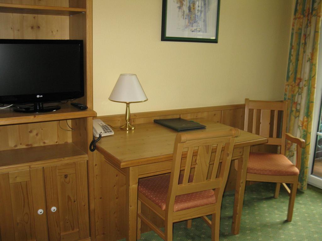 רמסאו אם דכשטיין Hotel Martin חדר תמונה